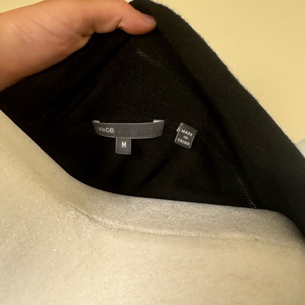 Vince 100% Cashmere Draped Crossover Sweater Black Size M - Picture 2 of 4